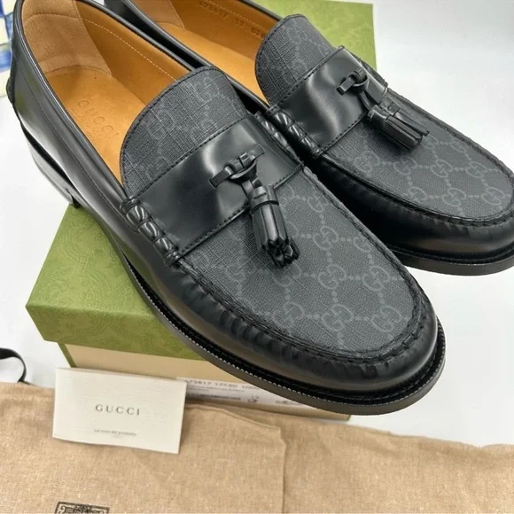 Men’s Gucci, G G supreme tassel loafer size 13 made in Italy